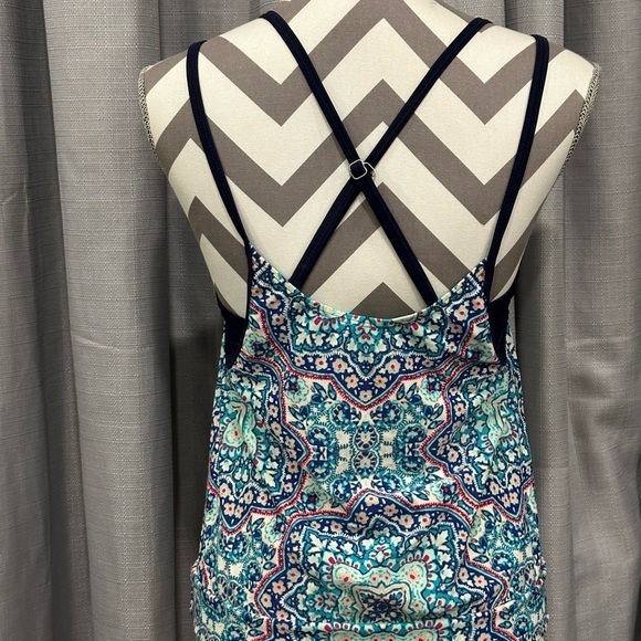 Athleta work out tank‎ - Picture 3 of 6